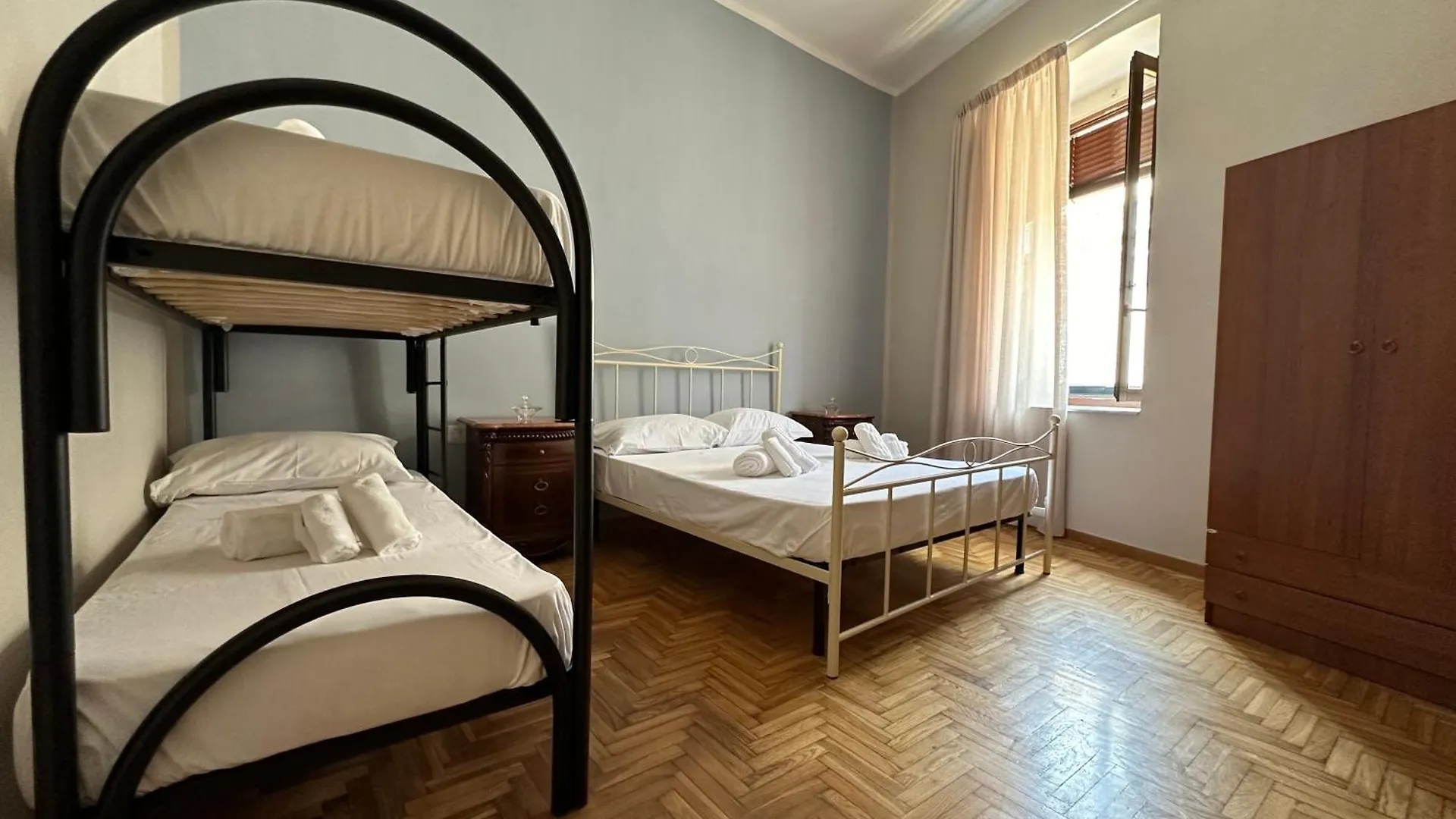 נאפולי Portanova 6 Guest House 0*,  איטליה
